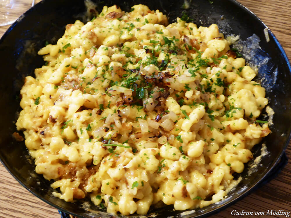 Käsespätzle (Kasnockerl)